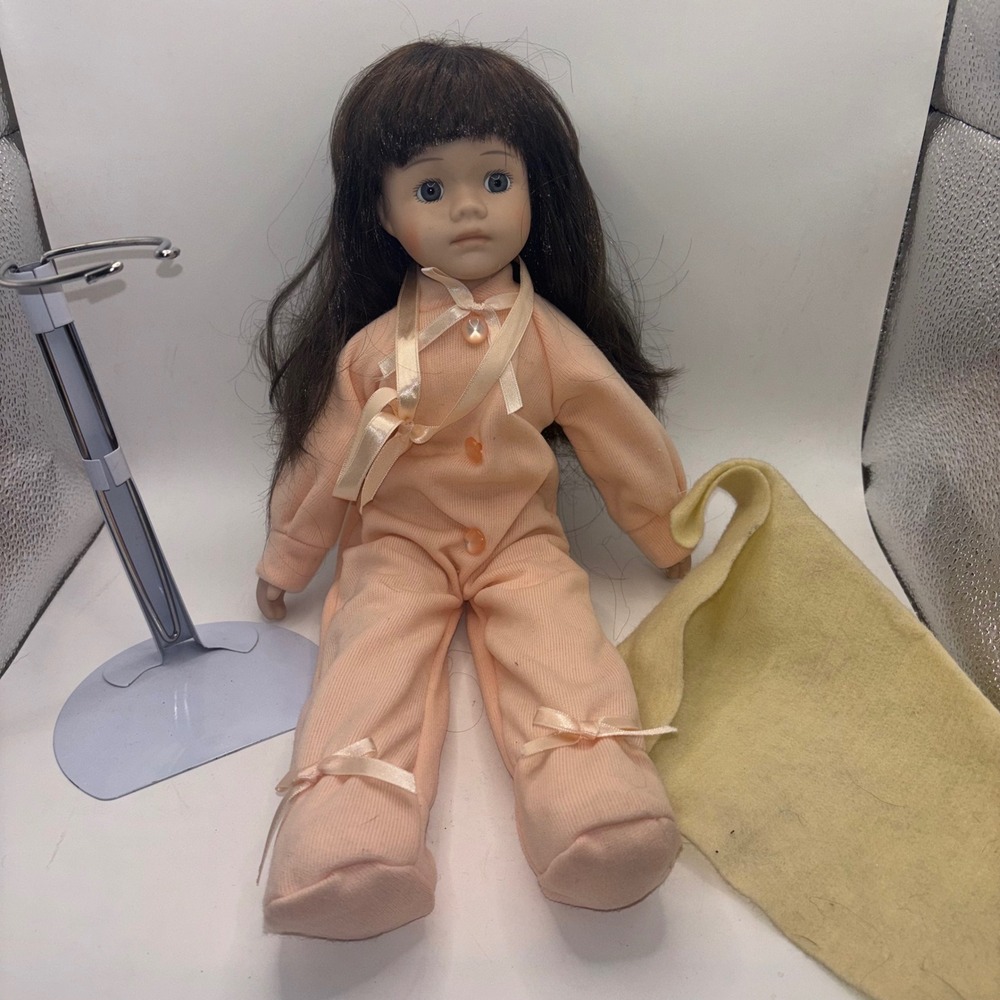 Vintage 1989 House of Lloyd Porcelain Doll Girl Pajamas Blanket Stand 16 inch